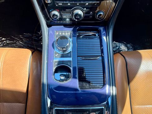 Used 2013 Jaguar XJ AWD image 21