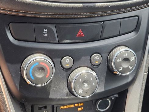 Used 2020 Chevrolet Trax LS image 17