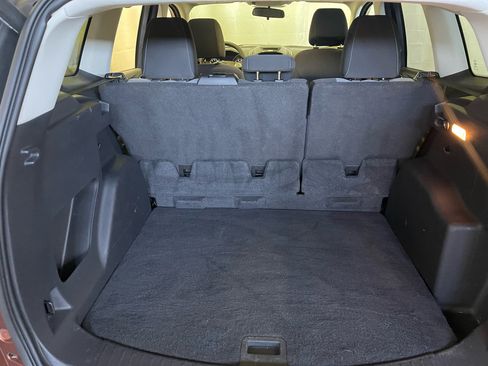 Used 2017 Ford Escape SE w/ Equipment Group 201A image 19