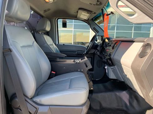 Used 2016 Ford F550 XL 165 W.B. 2D image 26