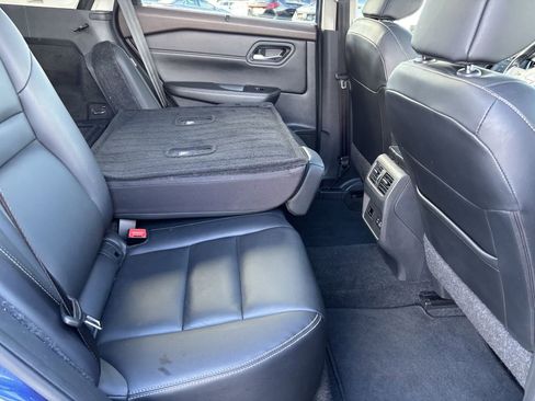 Used 2023 Nissan Rogue SL w/ SL Premium Package image 27