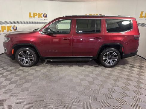 Used 2024 Jeep Wagoneer Series II image 8