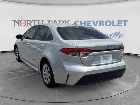 Used 2024 Toyota Corolla LE FWD image 7