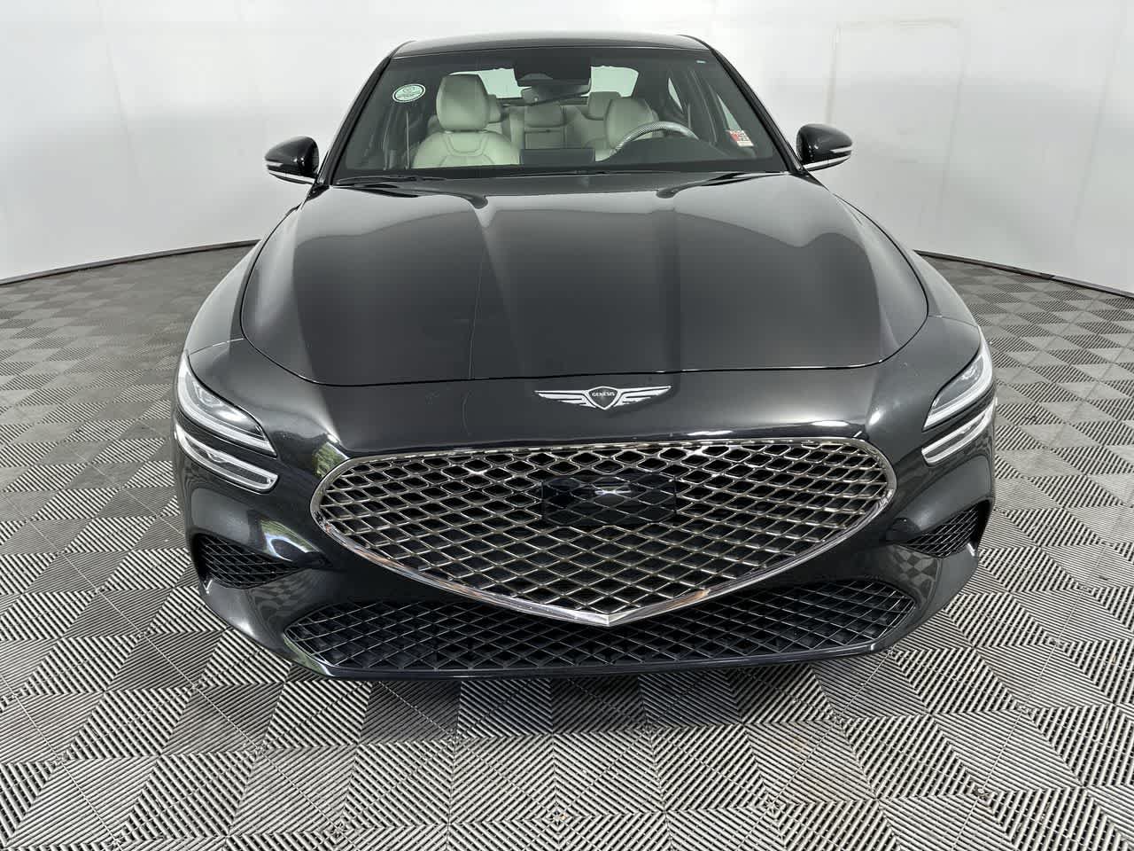 Used 2025 Genesis G70 2.5T RWD image 3