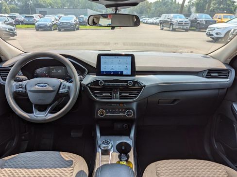 Used 2020 Ford Escape SE image 3