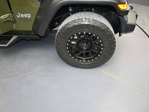 Used 2020 Jeep Wrangler Sport AWD/4WD image 10
