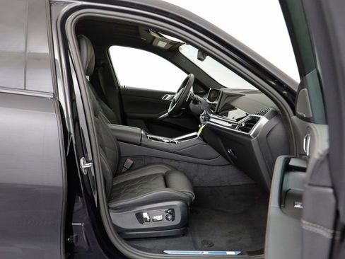 New 2026 BMW X6 xDrive40i w/ Climate Comfort Package image 19