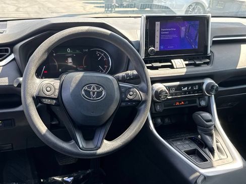 Used 2024 Toyota RAV4 XLE FWD image 30