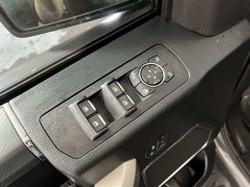 Used 2019 Ford F150 Lariat w/ Equipment Group 502A Luxury image 15