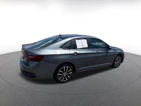 Used 2025 Volkswagen Jetta SE FWD image 14
