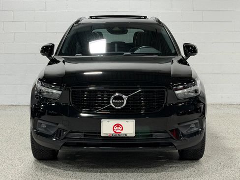 Used 2019 Volvo XC40 T5 R-Design AWD/4WD image 3