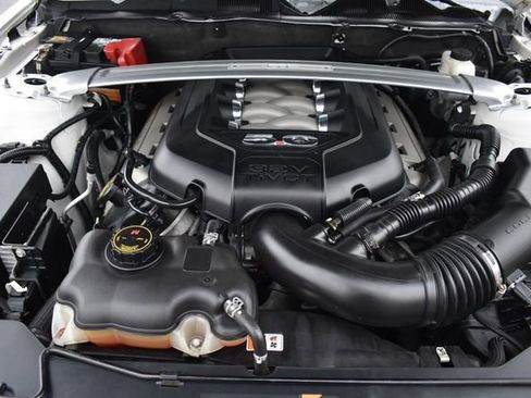 Used 2011 Ford Mustang GT Premium RWD image 28