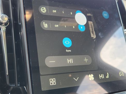 New 2026 Volvo XC90 B6 Plus w/ Protection Package Premier image 15