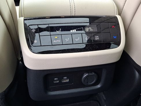 Used 2024 INFINITI QX60 Pure AWD/4WD image 11