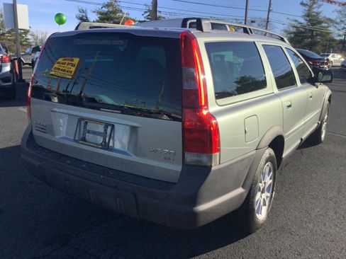Used 2004 Volvo XC70 image 7