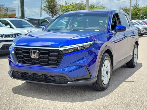 Used 2025 Honda CR-V LX image 3