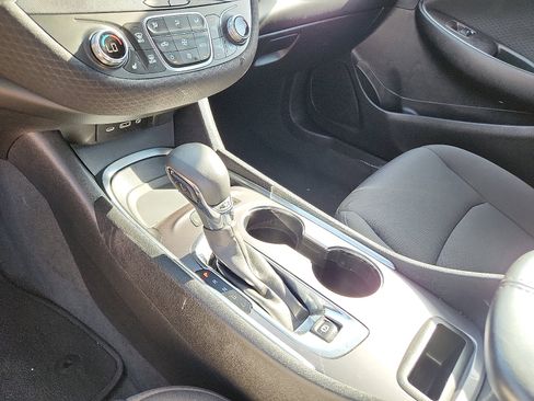 Used 2022 Chevrolet Malibu LT image 18