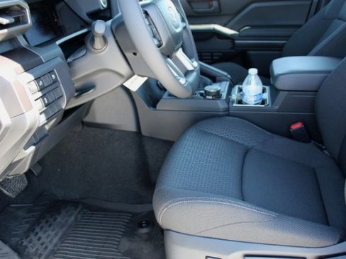 New 2026 Toyota 4Runner SR5 image 12