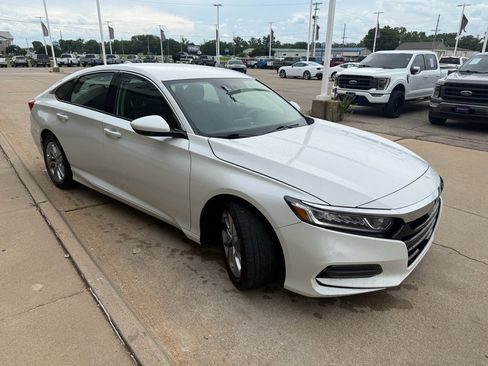 Used 2019 Honda Accord LX image 4
