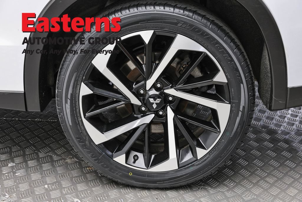 Used 2024 Mitsubishi Outlander SE AWD/4WD image 9