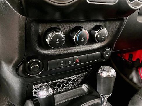Used 2015 Jeep Wrangler Unlimited Sport w/ Quick Order Package 24S AWD/4WD image 13