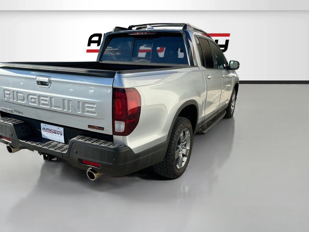 Used 2025 Honda Ridgeline TrailSport image 7