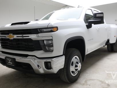 New 2026 Chevrolet Silverado 3500 LT w/ Convenience Package