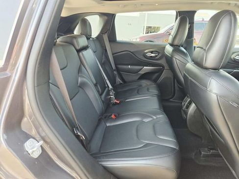 Used 2021 Jeep Cherokee Limited AWD/4WD image 12