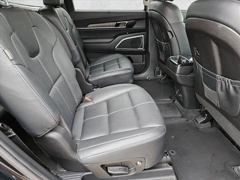 Used 2023 Kia Telluride EX w/ EX Captain's Chair Package AWD/4WD image 21