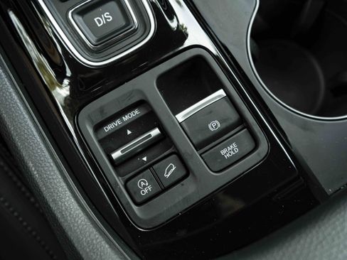 Used 2024 Honda Pilot EX-L image 29