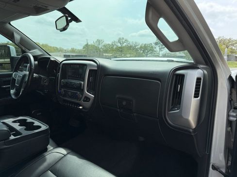 Used 2018 GMC Sierra 2500 SLT w/ Duramax Plus Package image 12
