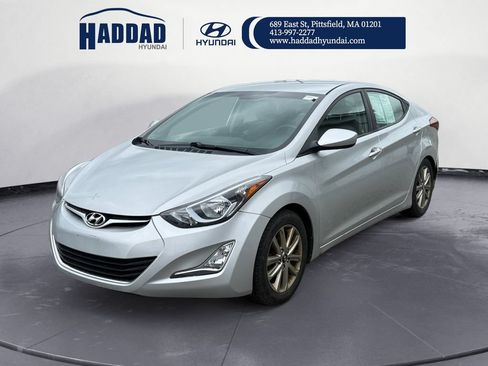Used 2015 Hyundai Elantra SE w/ Option Group 02 FWD image 1