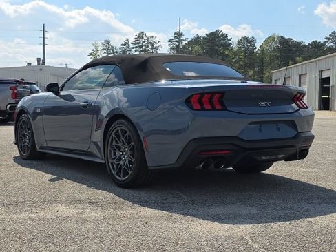 Used 2024 Ford Mustang GT Premium image 3