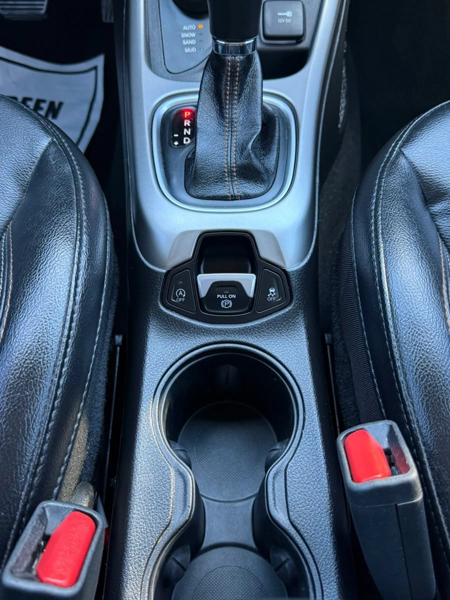 Used 2018 Jeep Compass Latitude w/ Popular Equipment Group AWD/4WD image 36