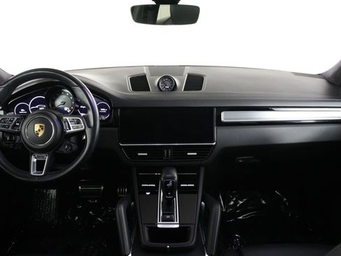 Used 2022 Porsche Cayenne Turbo AWD/4WD image 11
