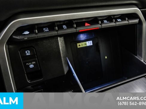 Used 2023 Toyota Sequoia Platinum image 40