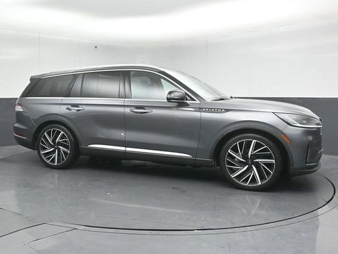 Used 2025 Lincoln Aviator Reserve w/ Equipment Group 201A image 1