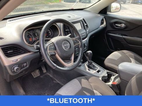 Used 2015 Jeep Cherokee Sport w/ Cold Weather Group AWD/4WD image 7