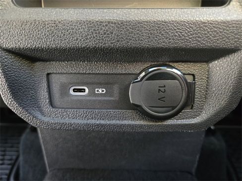 Used 2023 Volkswagen Tiguan SE R-Line image 32