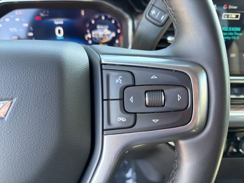 Used 2025 Chevrolet Silverado 2500 LT w/ Convenience Package image 19