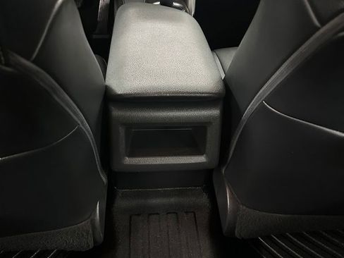 Used 2021 Toyota Camry SE image 24