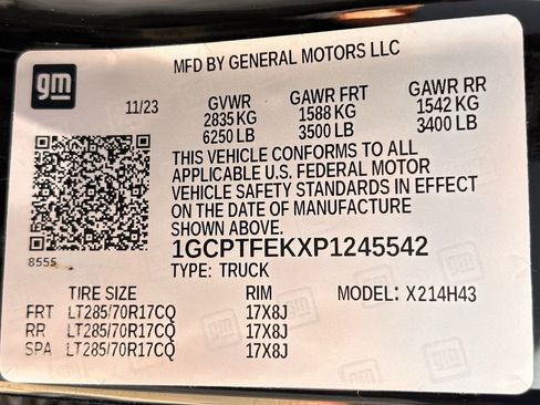 Used 2023 Chevrolet Colorado ZR2 w/ ZR2 Convenience Package III AWD/4WD image 35