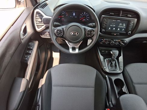 Used 2020 Kia Soul LX FWD image 12