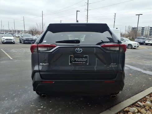 Used 2019 Toyota RAV4 XLE image 5