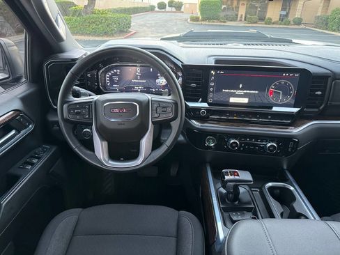 Used 2024 GMC Sierra 1500 Elevation image 18
