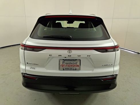 New 2026 Toyota Crown Signia Limited w/ Advanced Technology Package image 5