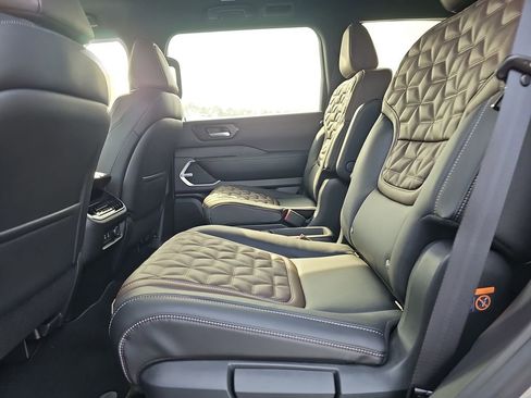 New 2026 Nissan Armada Platinum Reserve image 19