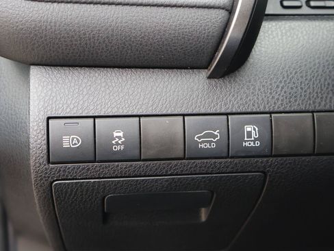 Used 2022 Toyota Camry LE FWD image 17