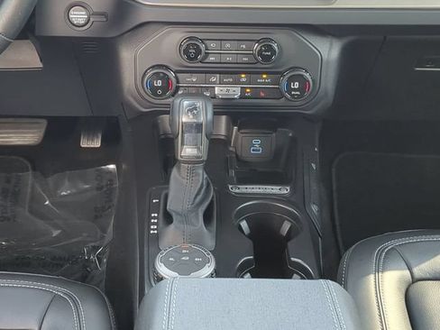 Certified 2025 Ford Bronco Outer Banks AWD/4WD image 19