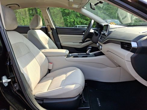 Used 2019 Nissan Altima 2.5 S FWD image 11
